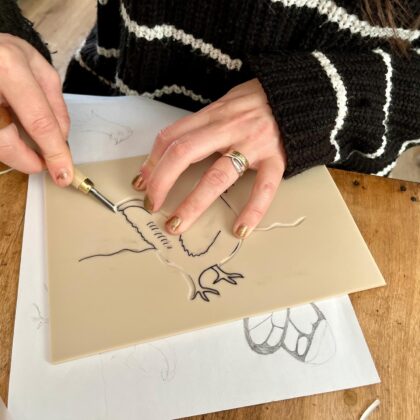 Family workshop chicken cutting lino